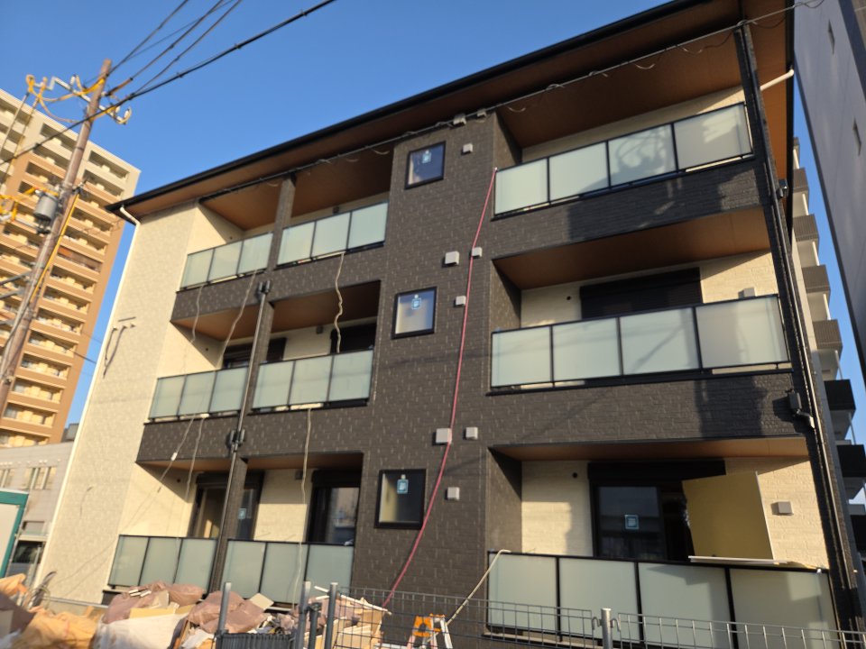 シエーナ川西中央3